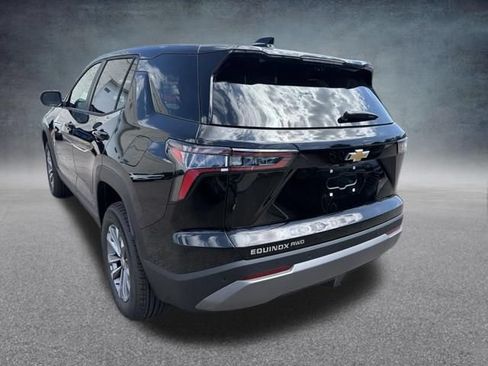 New 2026 Chevrolet Equinox LT w/ Convenience Package II AWD/4WD image 9