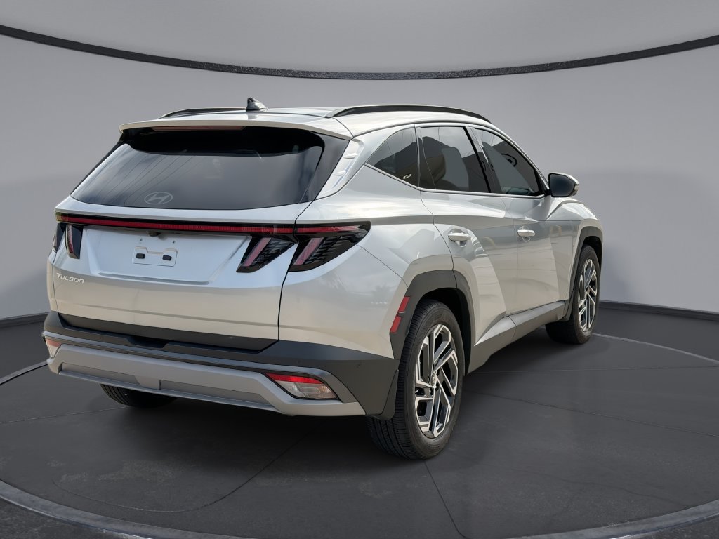 Used 2025 Hyundai Tucson Limited FWD image 11