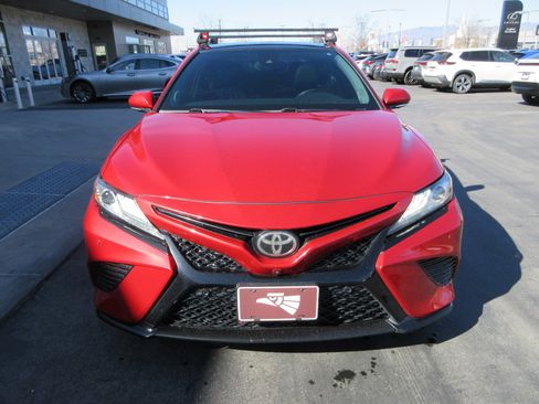 Used 2019 Toyota Camry XSE w/ Driver Assist Package image 14