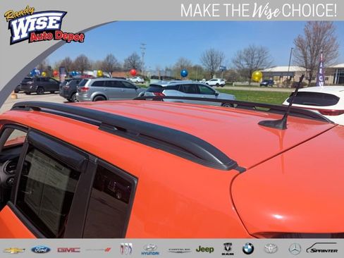 Used 2018 Jeep Renegade Altitude FWD image 24