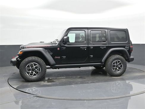 Used 2024 Jeep Wrangler Unlimited Rubicon w/ Technology Group image 9