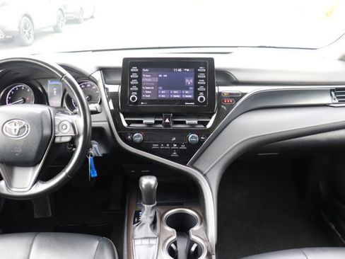 Used 2023 Toyota Camry SE image 13