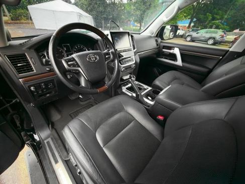 Used 2019 Toyota Land Cruiser AWD/4WD image 21