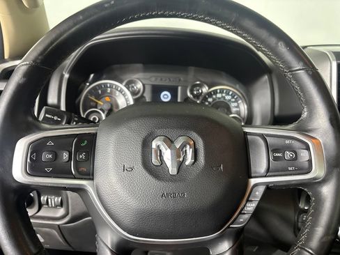 Used 2019 RAM 1500 Big Horn AWD/4WD image 14