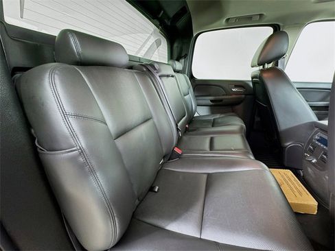 Used 2013 Chevrolet Avalanche LTZ image 29