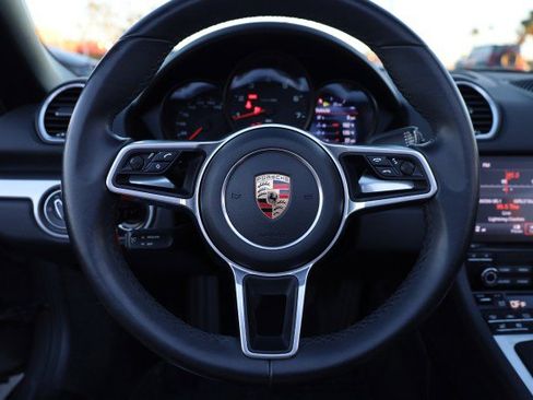 Used 2017 Porsche 718 Boxster image 28