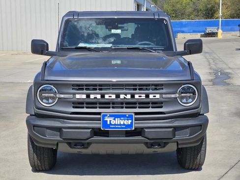 New 2025 Ford Bronco 4-Door image 3