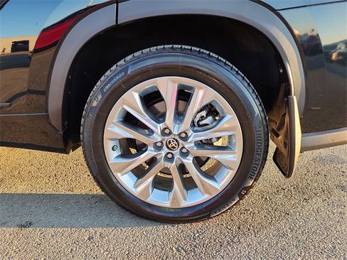 Used 2022 Toyota Highlander Limited image 31