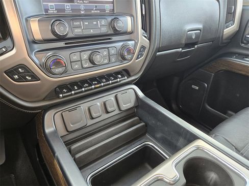 Used 2018 GMC Sierra 2500 Denali w/ Duramax Plus Package image 14