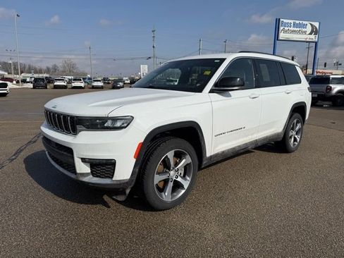 Used 2023 Jeep Grand Cherokee L Limited image 2