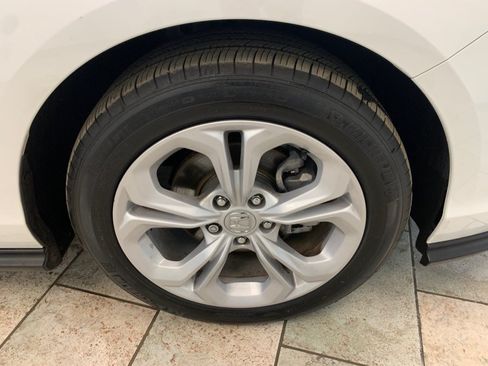 Used 2025 Honda Accord LX image 10