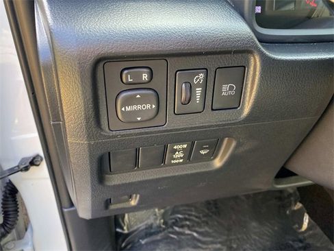 Used 2024 Toyota 4Runner SR5 image 15