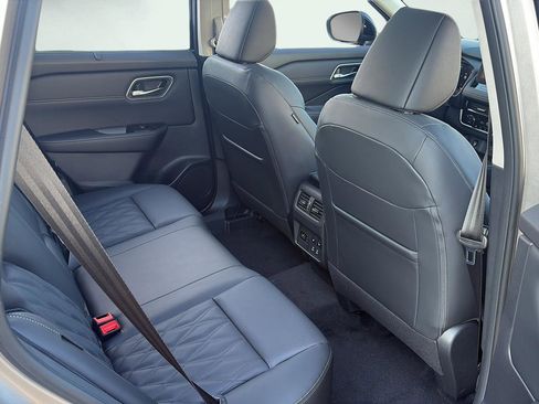 New 2026 Nissan Rogue Platinum image 23