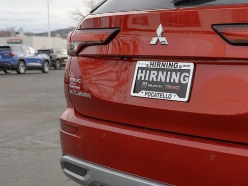 Used 2023 Mitsubishi Outlander SE image 23