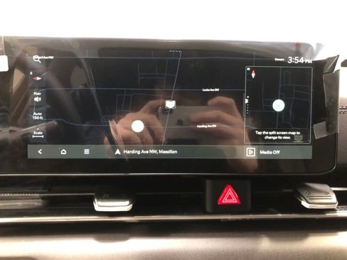 New 2026 Kia Carnival EX FWD image 29