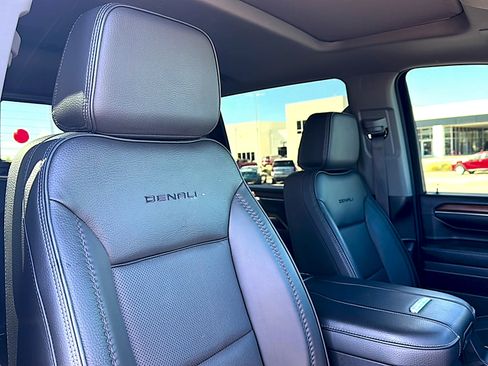 Used 2024 GMC Sierra 2500 Denali w/ Denali Reserve Package AWD/4WD image 25