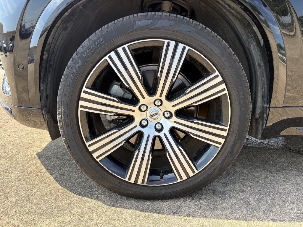 Used 2024 Volvo XC90 B5 Plus w/ Protection Package Premier AWD/4WD image 9