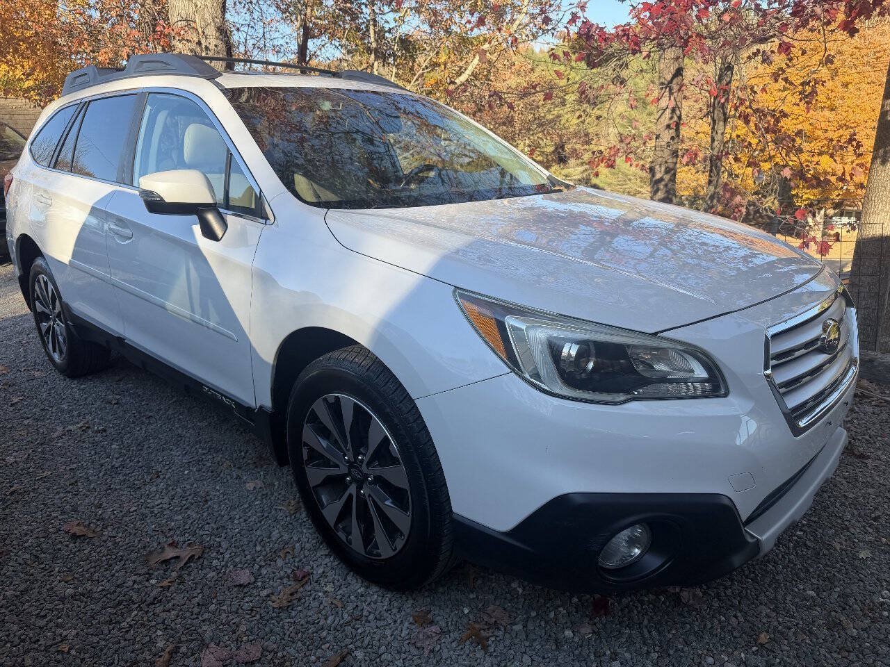 Used 2016 Subaru Outback 2.5i Limited AWD/4WD image 1
