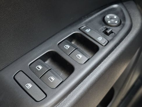 Certified 2024 Hyundai Venue Limited FWD image 30