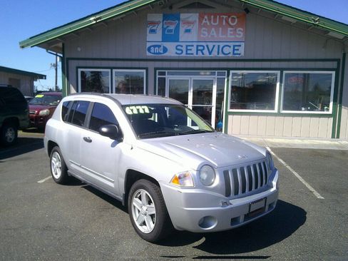 Used 2010 Jeep Compass Sport image 1