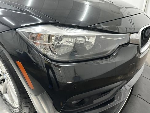 Used 2017 BMW 320i Sedan RWD image 10