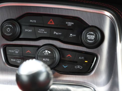 Used 2018 Dodge Challenger R/T Scat Pack RWD image 19