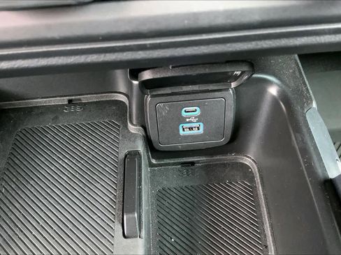 Certified 2025 Ford Bronco Big Bend w/ Black Diamond Package image 30