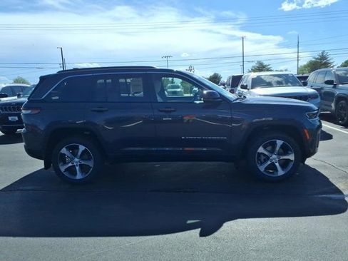 New 2026 Jeep Grand Cherokee Limited AWD/4WD image 17