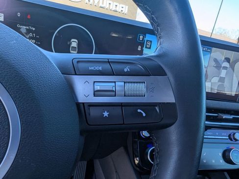 Certified 2025 Hyundai Santa Cruz Limited image 26