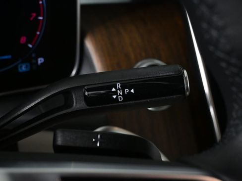 Used 2024 Mercedes-Benz GLC 300 4MATIC image 15