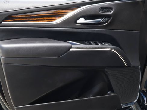 Certified 2023 Cadillac Escalade ESV Luxury RWD image 21