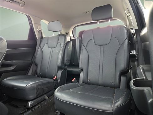 Used 2021 Kia Sorento S image 13