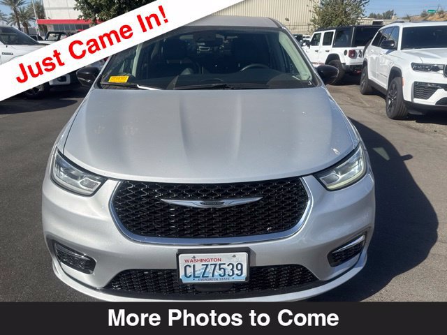 Used 2024 Chrysler Pacifica Limited FWD image 9