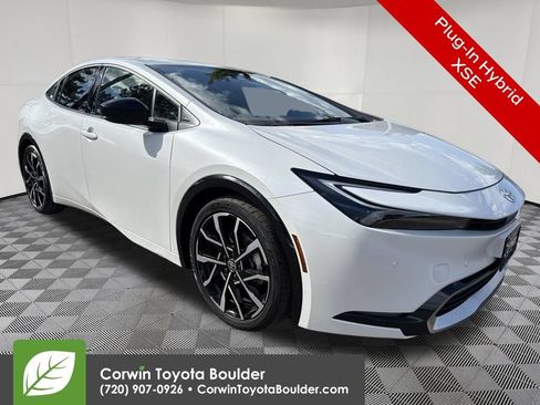 Used 2025 Toyota Prius Plug-In Hybrid FWD image 1