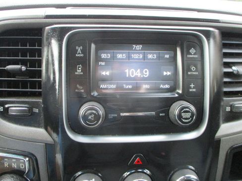 Used 2018 RAM 1500 Express RWD image 17