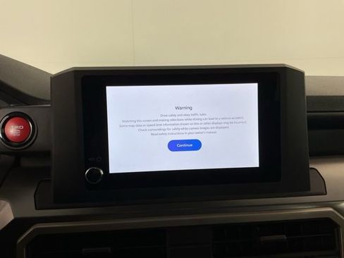 Used 2024 Toyota Tacoma TRD Off-Road image 17