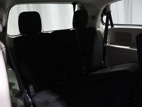 Used 2013 Dodge Grand Caravan SXT w/ UConnect Hands-Free Group image 20
