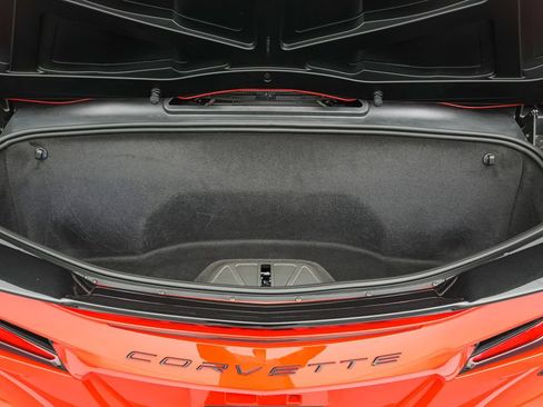 Used 2023 Chevrolet Corvette Stingray Premium Conv w/ Z51 Performance Package RWD image 32