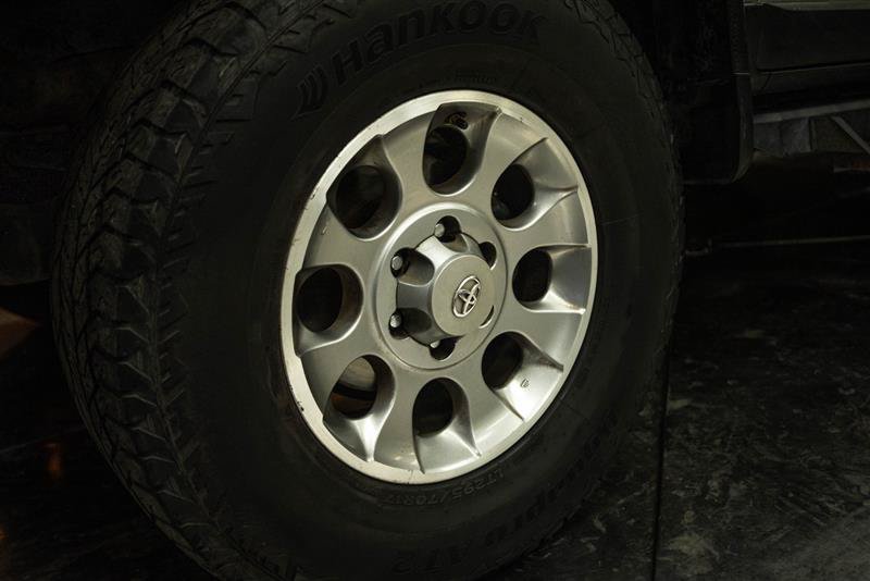 Used 2012 Toyota FJ Cruiser 4WD w/ Convenience Pkg image 3