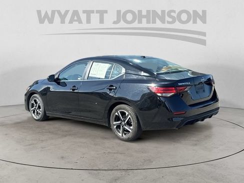 Used 2024 Nissan Sentra SV FWD image 3