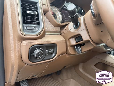Used 2022 RAM 2500 Limited AWD/4WD image 16