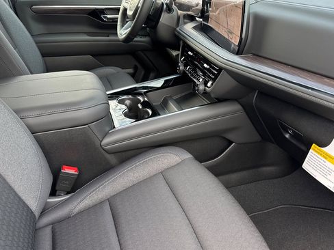 New 2026 Chevrolet Tahoe LS image 16