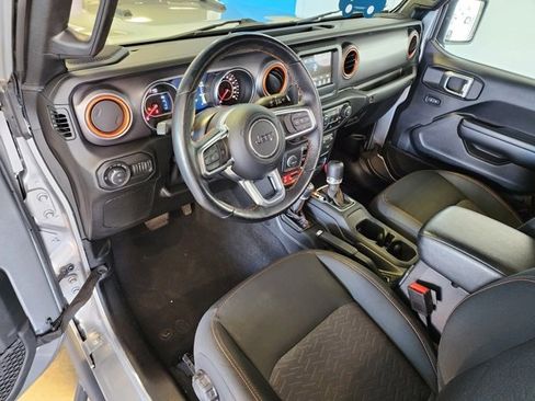 Used 2021 Jeep Gladiator Mojave w/ Cold Weather Group image 10