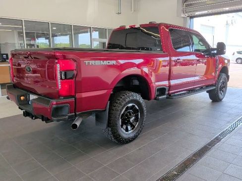 Used 2025 Ford F250 XLT w/ Black Appearance Package AWD/4WD image 3