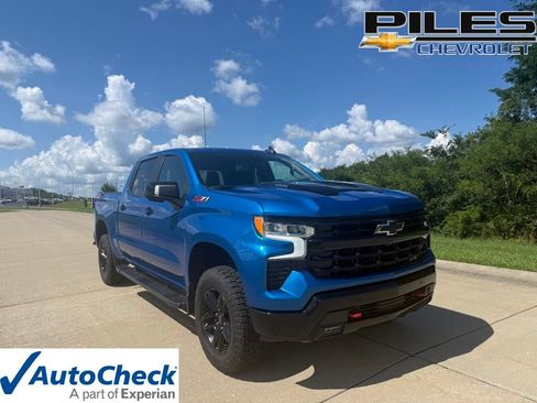 Used 2024 Chevrolet Silverado 1500 LT Trail Boss w/ LT Trail Boss Premium Package AWD/4WD image 1