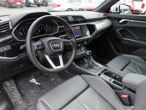 Used 2025 Audi Q3 2.0T Premium w/ Convenience Package image 11