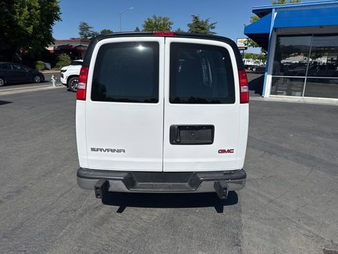 Used 2025 GMC Savana 2500 w/ Driver Convenience Package RWD image 7