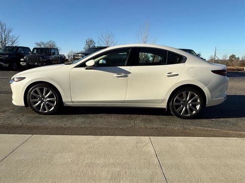 Used 2019 MAZDA MAZDA3 Sedan w/ Premium Package image 6