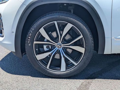 Certified 2026 Volkswagen Atlas SEL Premium R-Line AWD/4WD image 12