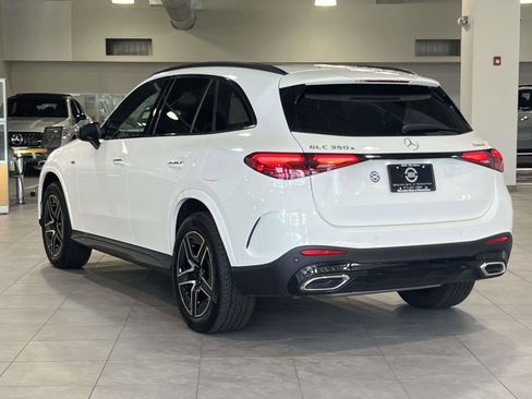 Used 2025 Mercedes-Benz GLC 350e 4MATIC image 4